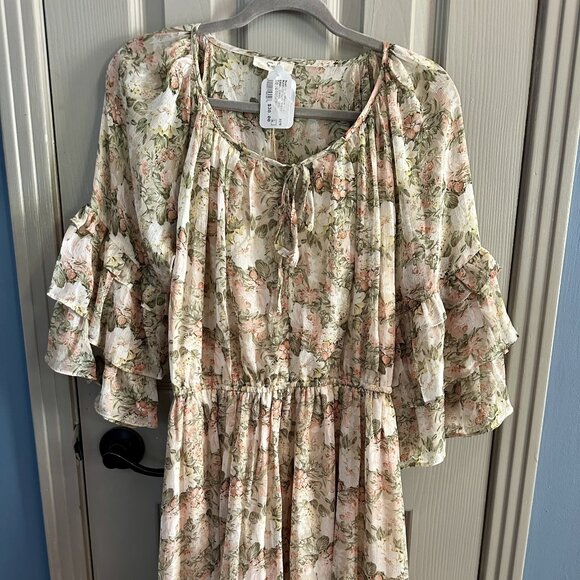 EASEL Los Angeles Ruffled Sleeve Dress Faded Sage Floral Size L - Picture 1 of 5
